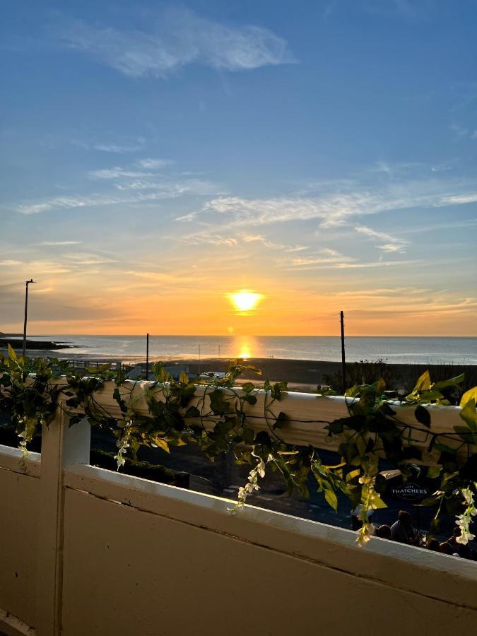 Appartamento A View Of The Bay- Panoramic Sea Views- Sleeps 4 Westgate-on-Sea Esterno foto