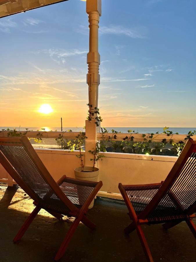 Appartamento A View Of The Bay- Panoramic Sea Views- Sleeps 4 Westgate-on-Sea Esterno foto