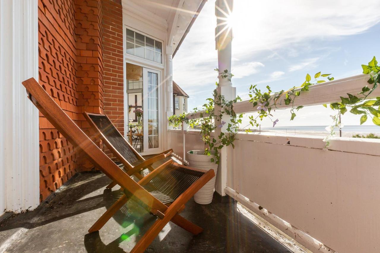 Appartamento A View Of The Bay- Panoramic Sea Views- Sleeps 4 Westgate-on-Sea Esterno foto